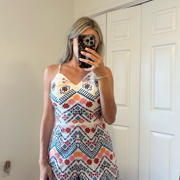 Elle Rae Embroidered Dress - Picture 2 of 5